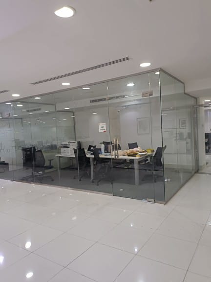 صورة زجاج الرياض